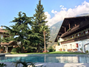 Отель Pension Quellenhof, Натурно